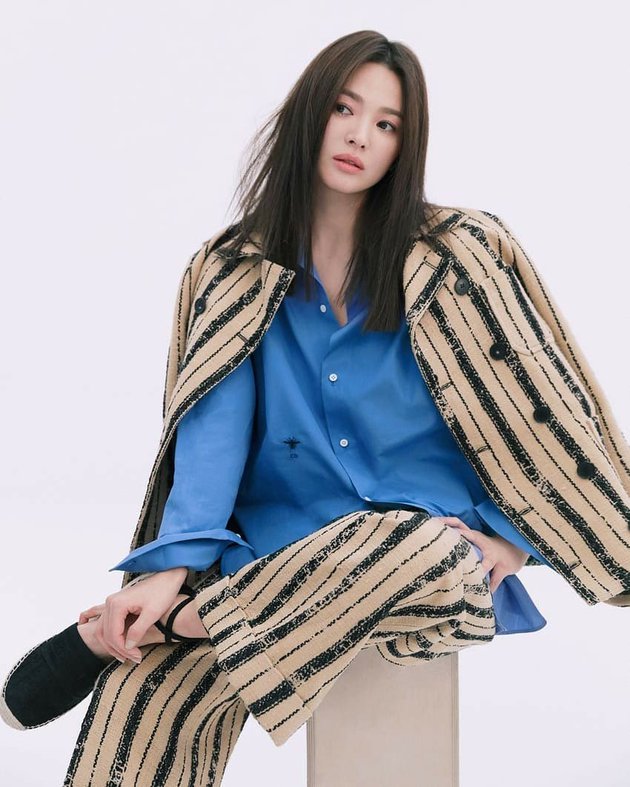 Những set đồ vải tweed đẹp nhất của Song Hye Kyo - Ảnh 1