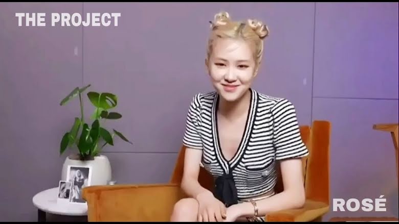 10+ kiểu tóc siêu đẹp, siêu dễ của Rosé (BLACKPINK) bạn có thể tự thực hiện tại nhà - Ảnh 16