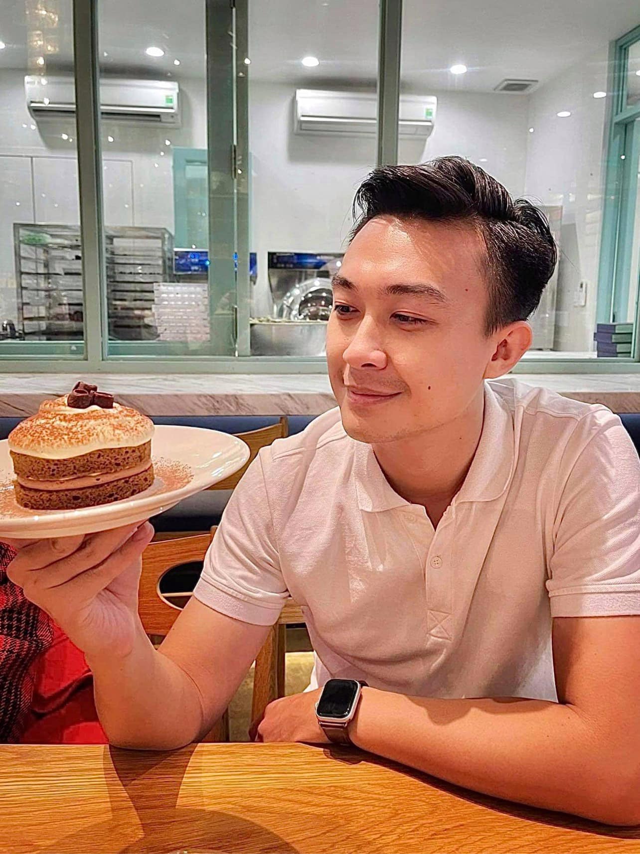 Phan Tô Ny - chồng sắp cưới của Hoa hậu biển Lê Âu Ngân Anh có phong cách thời trang chuẩn quý ông - Ảnh 12