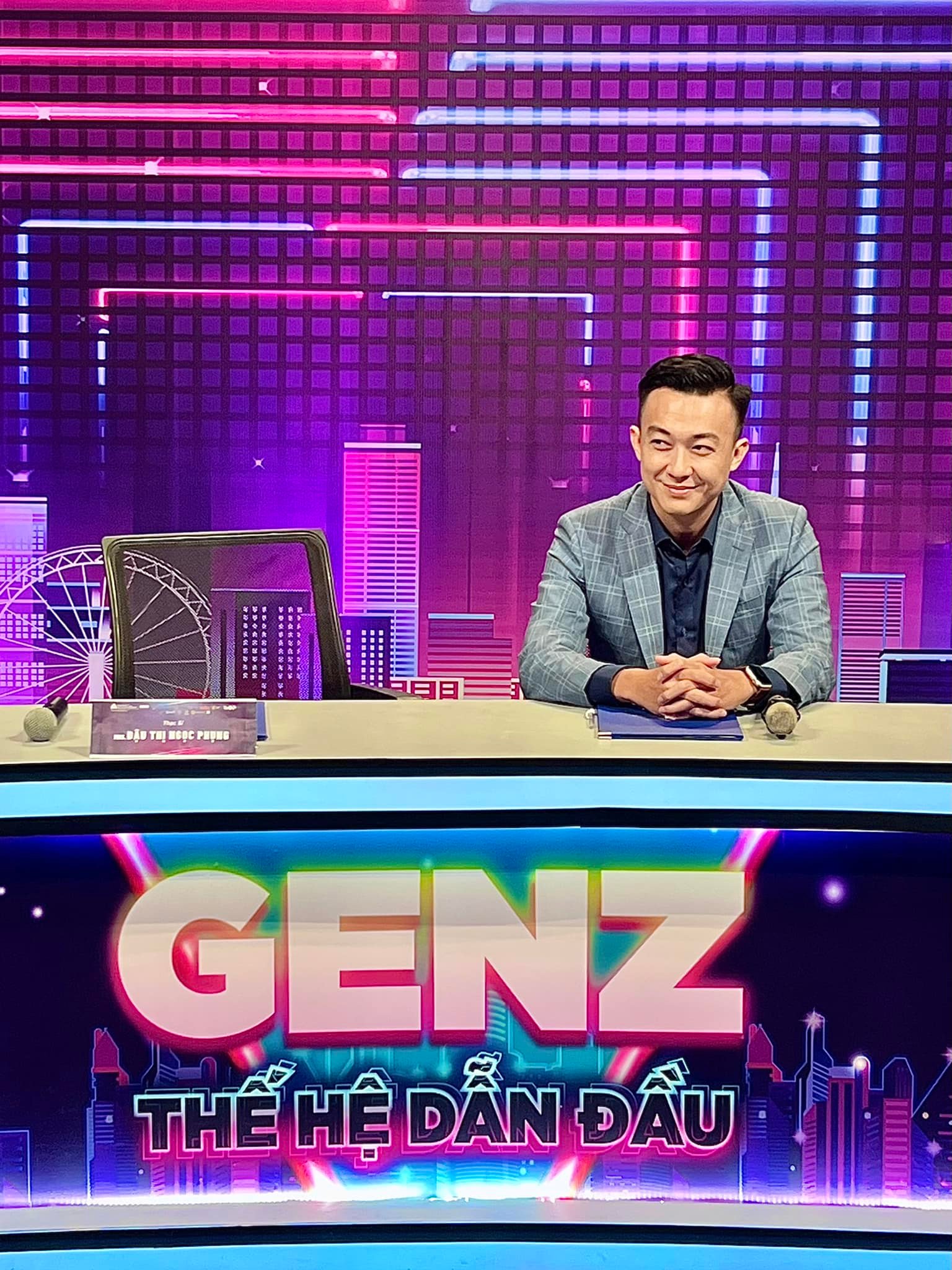 Phan Tô Ny - chồng sắp cưới của Hoa hậu biển Lê Âu Ngân Anh có phong cách thời trang chuẩn quý ông - Ảnh 14