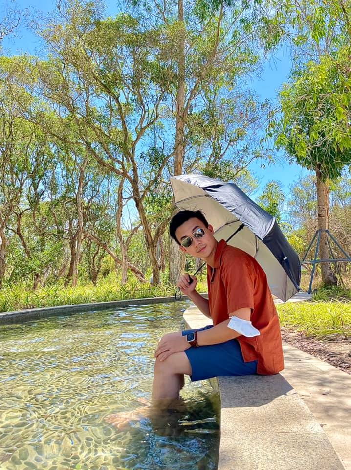 Phan Tô Ny - chồng sắp cưới của Hoa hậu Lê Âu Ngân Anh có phong cách thời trang chuẩn quý ông - Ảnh 1