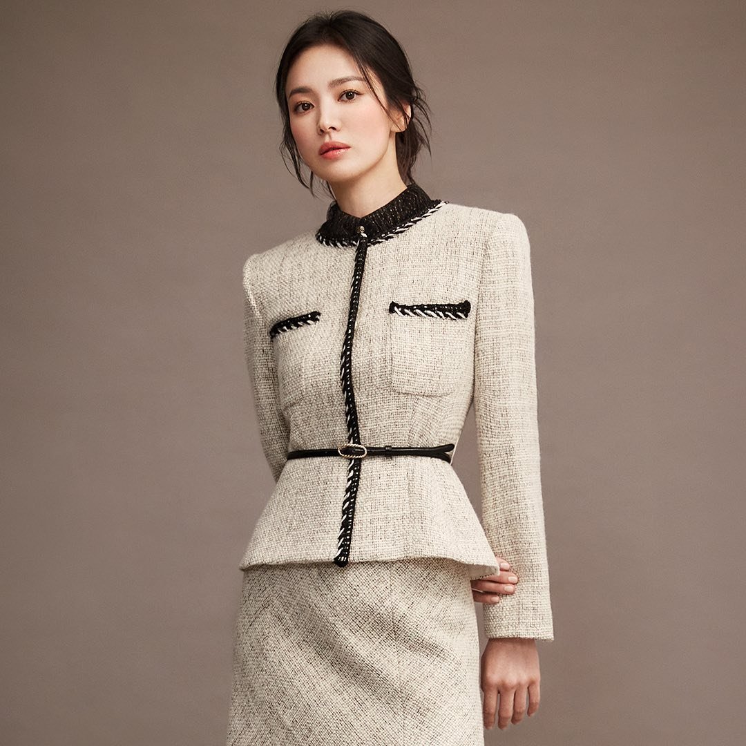 Song Hye Kyo khí chất tổng tài ngời ngời trong BST Fall 2022 của thương hiệu Michaa - Ảnh 7