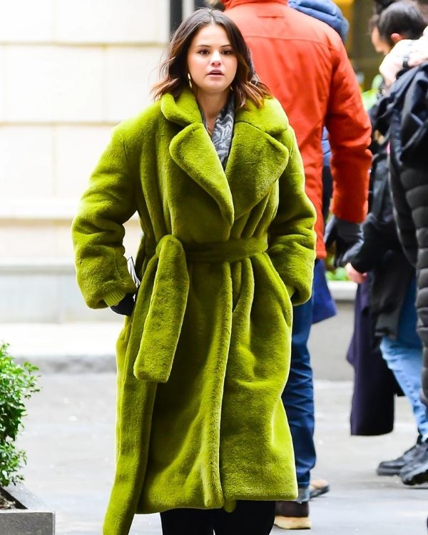 Phối đồ thu đông đẹp hết nấc từ Selena Gomez trong phim 