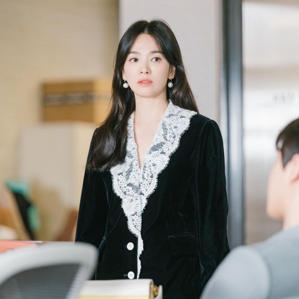 Khám phá kiểu tóc cánh bướm - Butterfly Cut nổi đình nổi đám trên Tiktok - Ảnh 1