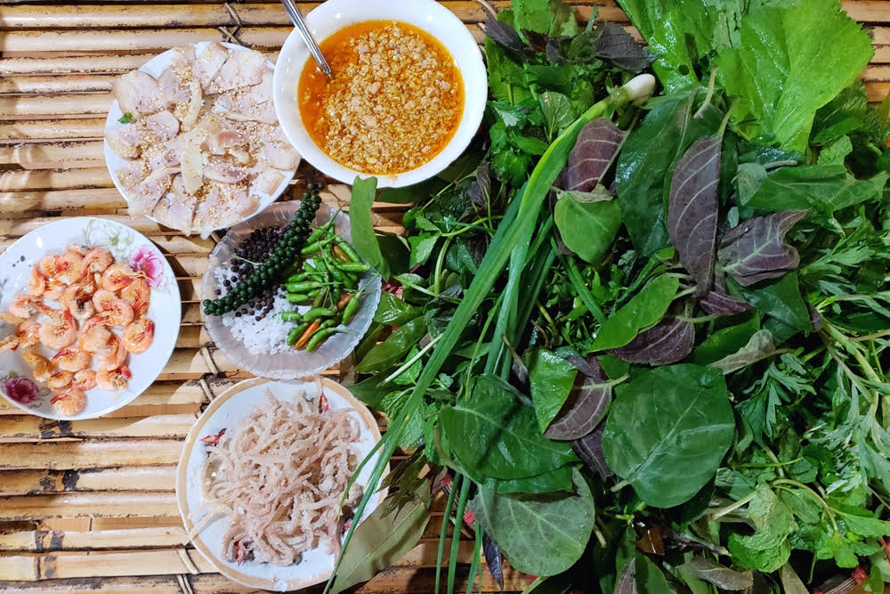 Gỏi lá, món đặc sản không thể bỏ qua khi đến thăm Kon Tum