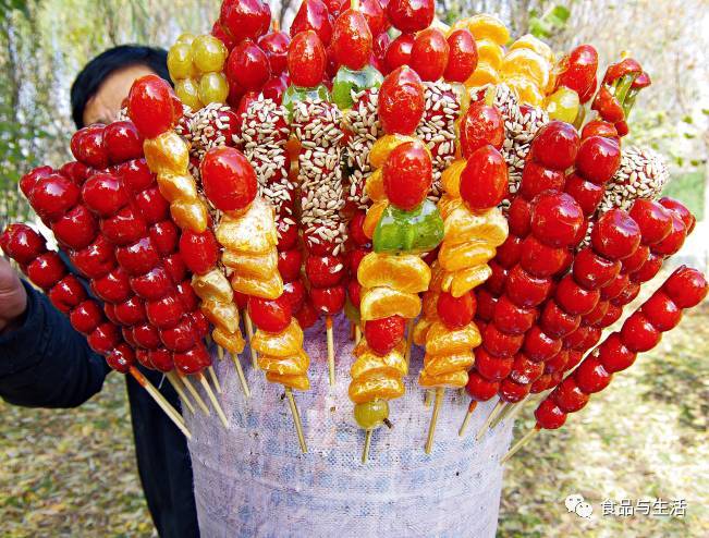 Cách làm những xiên kẹo hồ lô thơm ngon đúng chuẩn phim Trung Quốc