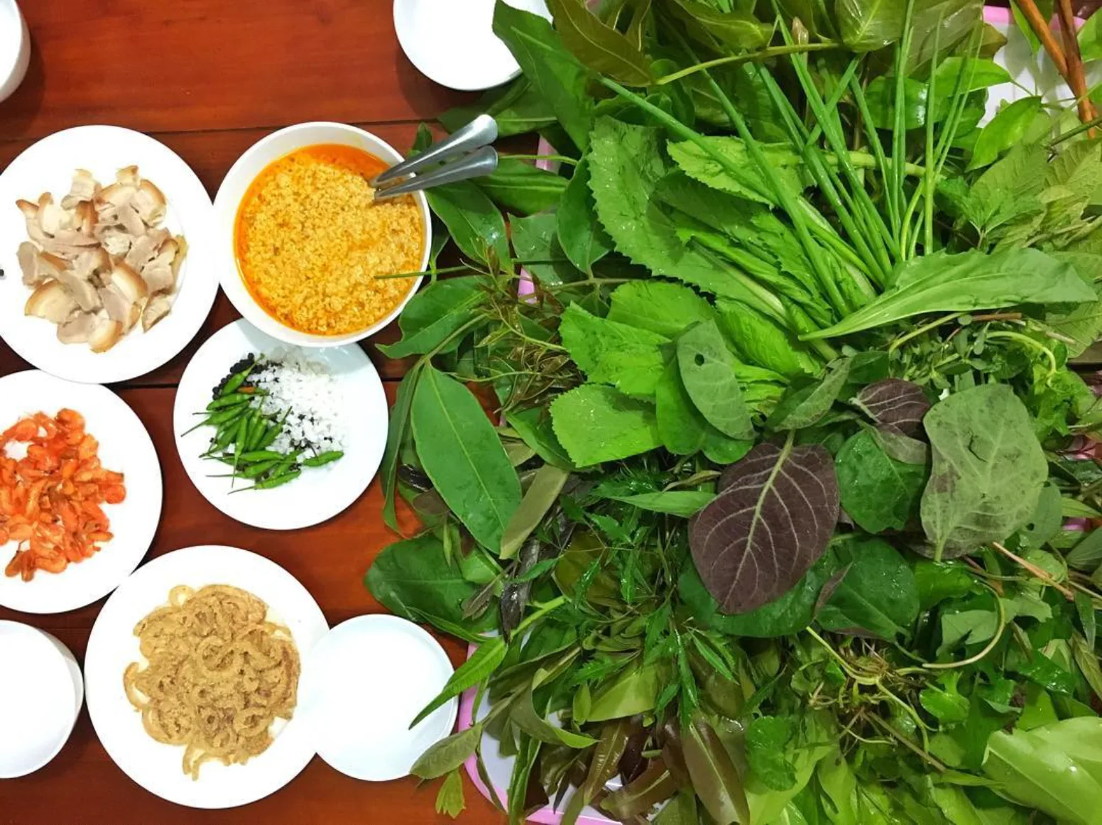 Gỏi lá, món đặc sản không thể bỏ qua khi đến thăm Kon Tum - Ảnh 1