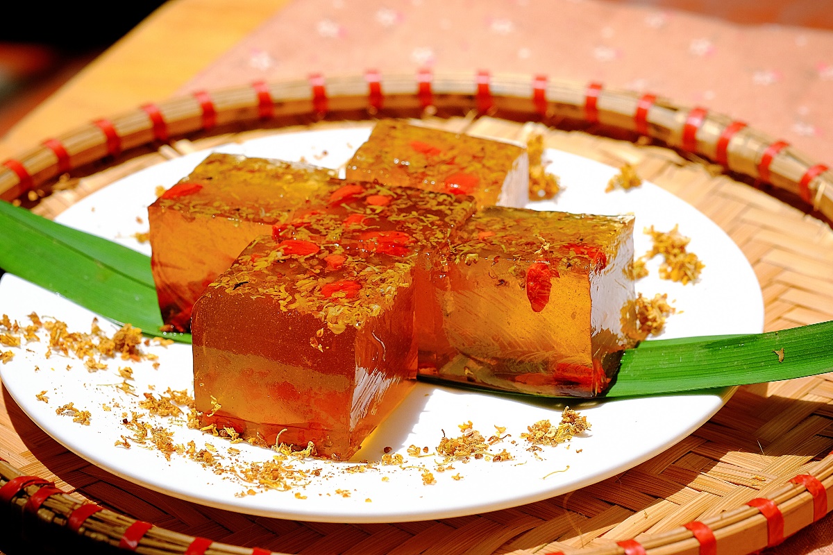 Cách làm bánh quế hoa với những nguyên liệu đơn giản trong căn bếp nhà bạn