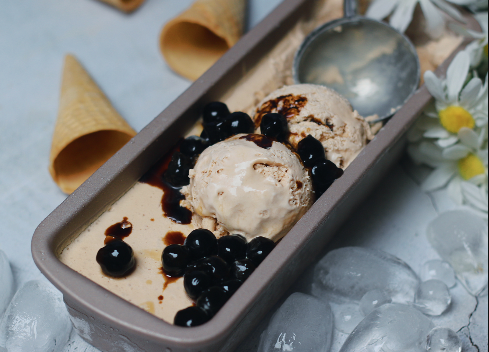 Cách làm kem trân châu đường đen béo ngậy, mát lạnh cho mùa hè