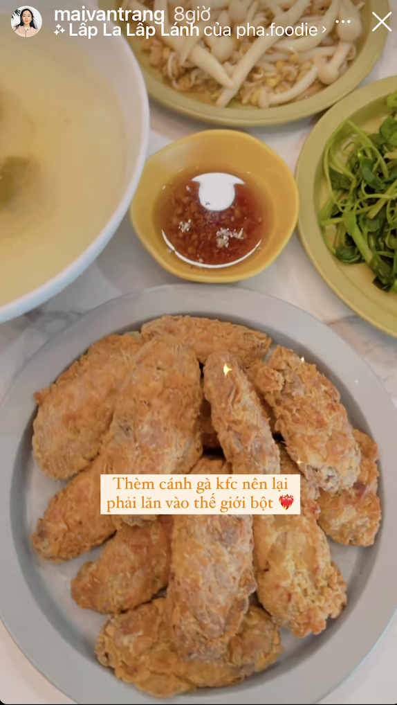 Thèm ăn cánh gà nên cô nàng Mai Vân Trang đã tự vào bếp. Tuy hình thức không quá bắt mắt nhưng khi nhà hàng không phục vụ thì những chiếc cánh gà giòn rụm thế kia cũng hấp dẫn lắm rồi.