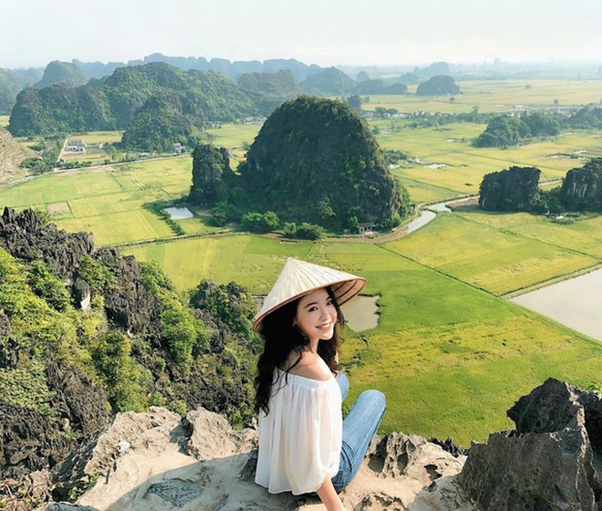 Hang Múa, điểm du lịch ngắm trọn cảnh vật thơ mộng Tam Cốc của Ninh Bình