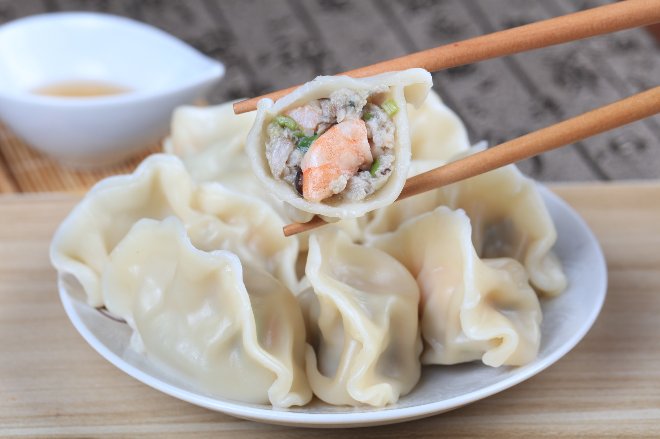 Cách làm sủi cảo tôm thịt ngon, chuẩn vị Trung Hoa cho ngày giao mùa