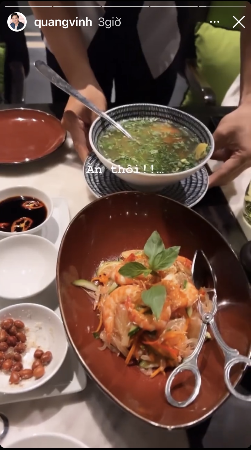 Bữa ăn với nhiều món hải sản bổ dưỡng và thơm ngon của Quang Vinh tại Đà Nẵng.
