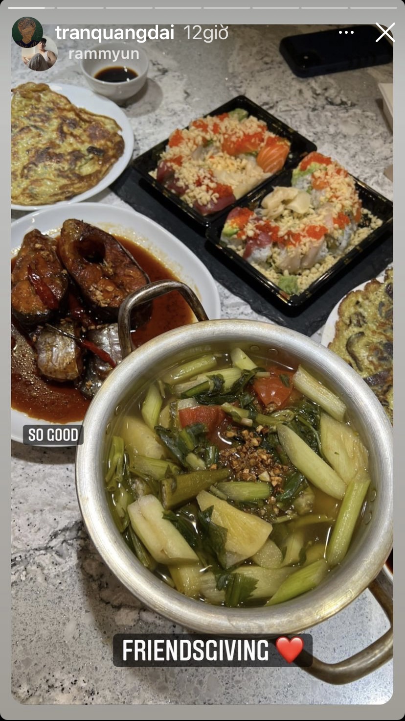 Bữa ăn có phần thịnh soạn của người mẫu Quang Đại là cá kho, canh chua, trứng rán... đẹp mắt.