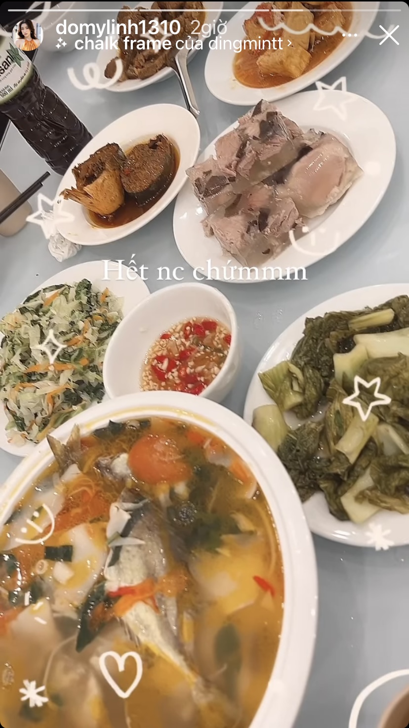 Thịt đông, canh cá, dưa muối, cá kho... là những món ăn ngon 'hết nước chấm' trên bàn ăn nhà Đỗ Mỹ Linh.