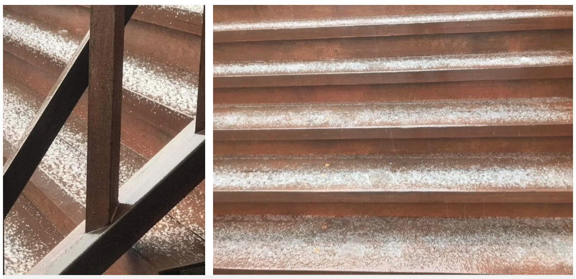 Tuyết phủ trắng nhiều bậc thang ở Fansipan.