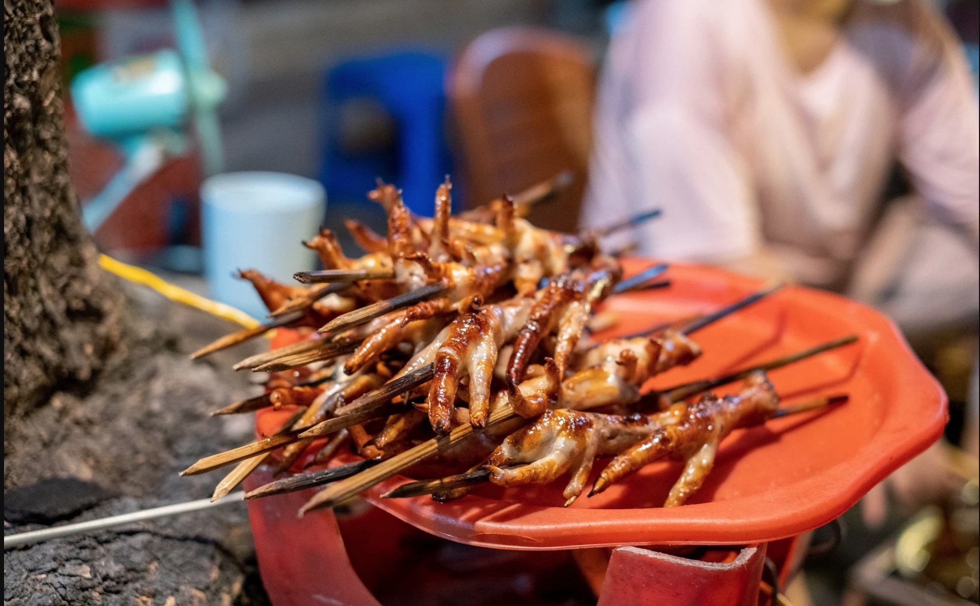 7 quán chân gà nướng “nhắc là thèm” trong những ngày đông rét của Hà Nội