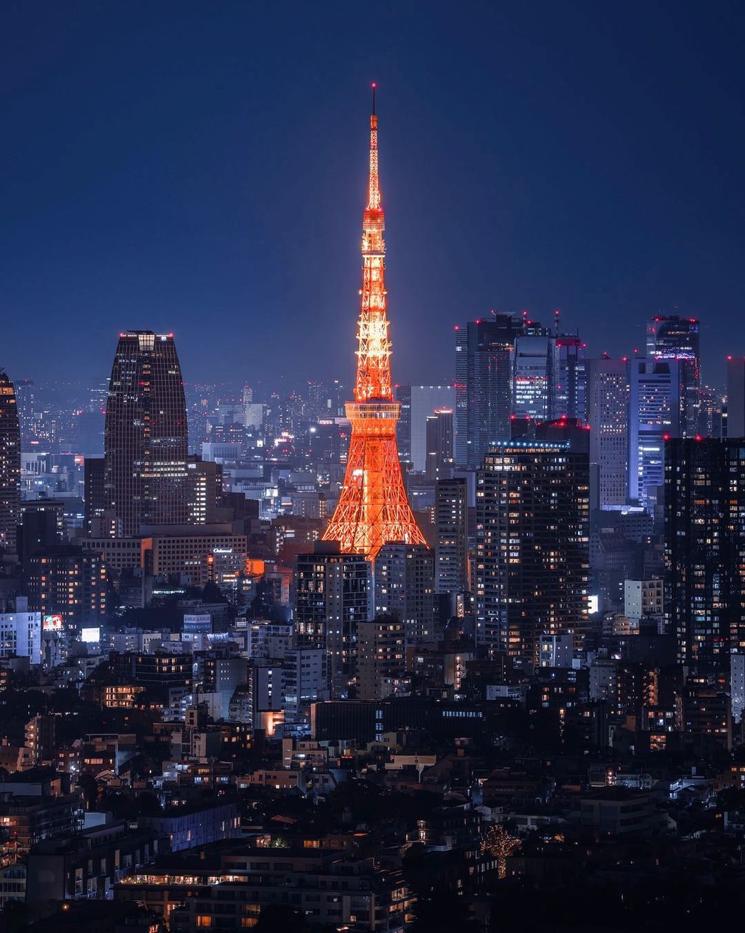 Tháp Tokyo, một trong những địa điểm nổi tiếng của Tokyo. Ảnh: @ timliu_319.