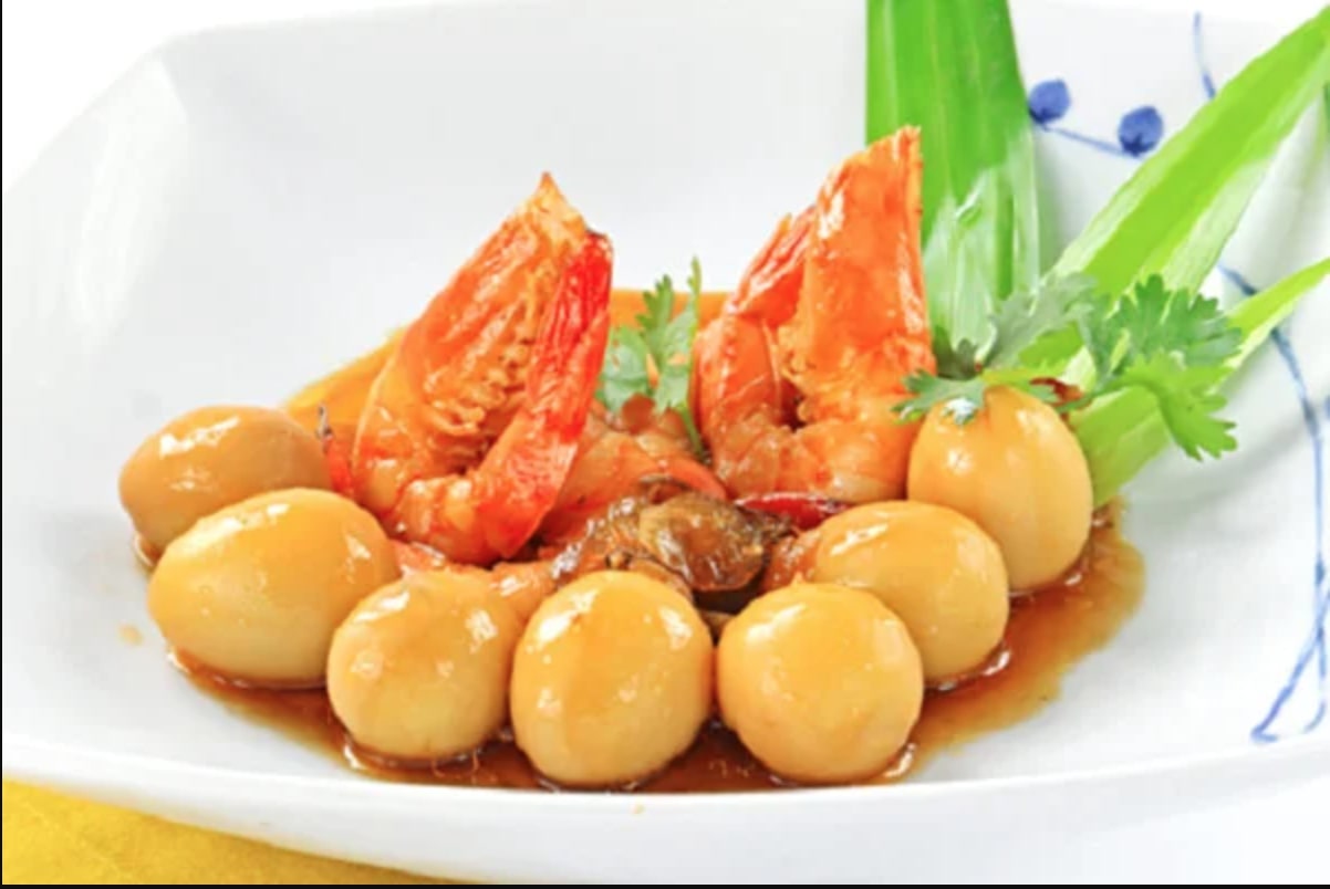 Cách làm tôm kho trứng cút, chiều được khẩu vị của cả gia đình