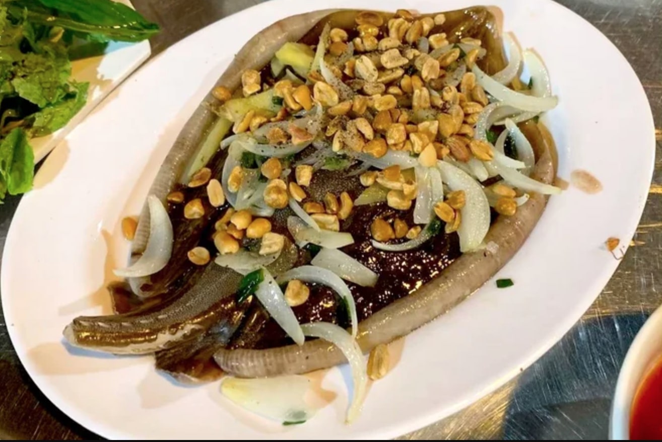 Cá lồi xối mỡ, món đặc sản tưởng nhiều dầu mỡ hoá ra không ngán tí nào của Phan Thiết