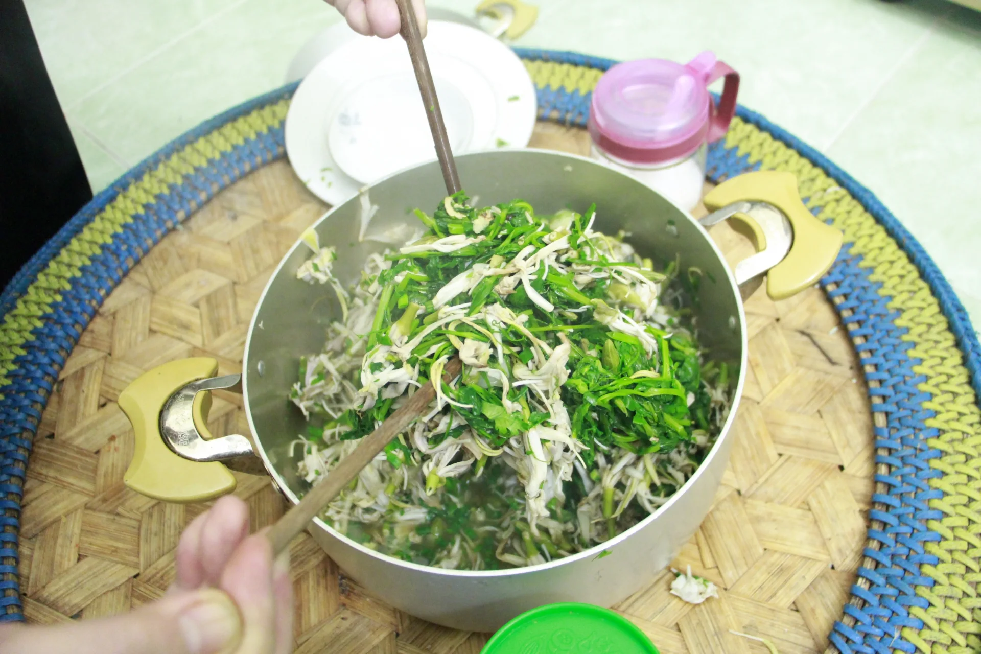 Măng đắng nộm hoa ban, món đặc sản không phải ai cũng biết của núi rừng Tây Bắc - Ảnh 4