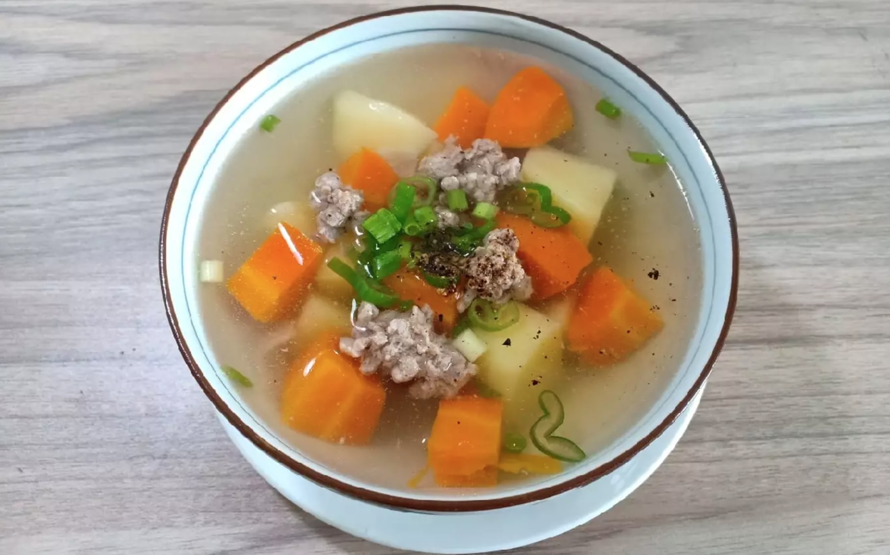 Cách nấu canh khoai tây cà rốt thịt băm nhanh, ngon, bổ dưỡng cho mâm cơm gia đình