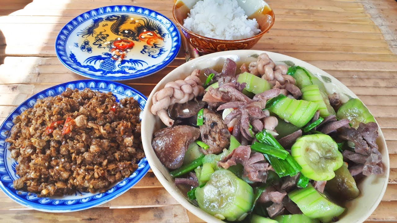 Cách làm lòng vịt xào mướp hương giòn ngon, không tanh, ăn hoài không ngán