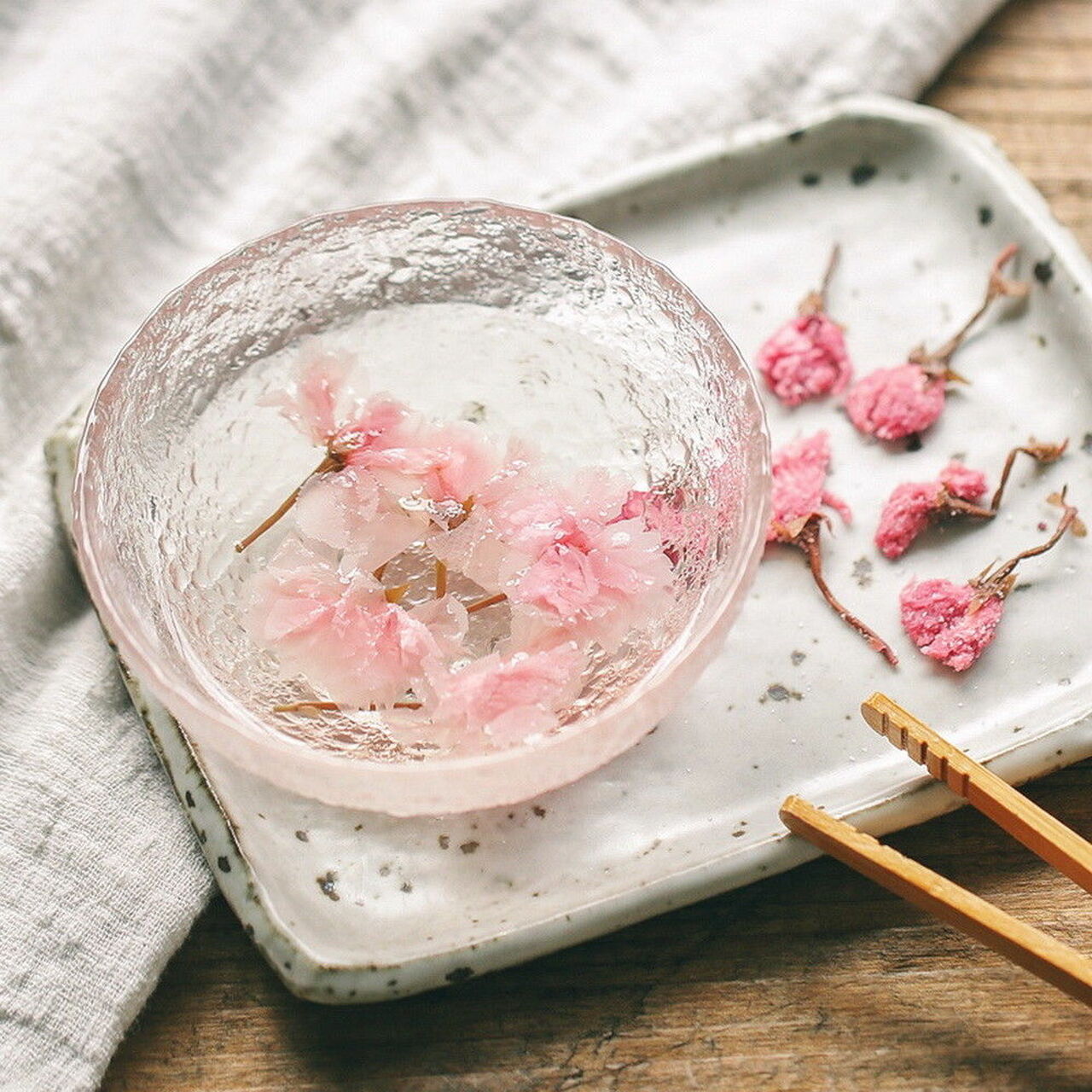 7 món ăn làm từ hoa anh đào vừa ngon vừa đẹp khi Nhật Bản vào mùa hoa - Ảnh 2