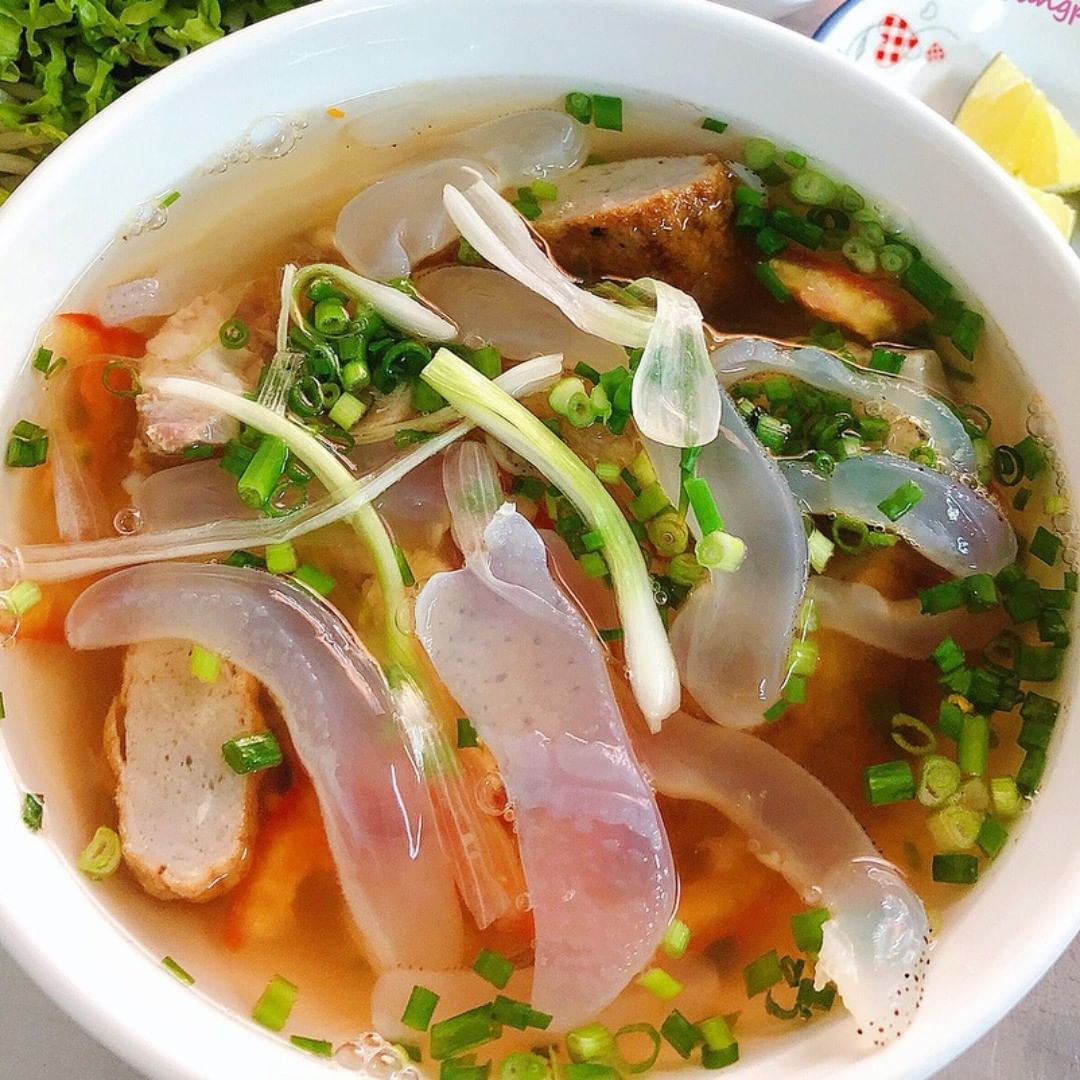 Bún sứa, món bún giòn sần sật, giải nhiệt hiệu quả được ưa thích ở Nha Trang - Ảnh 4