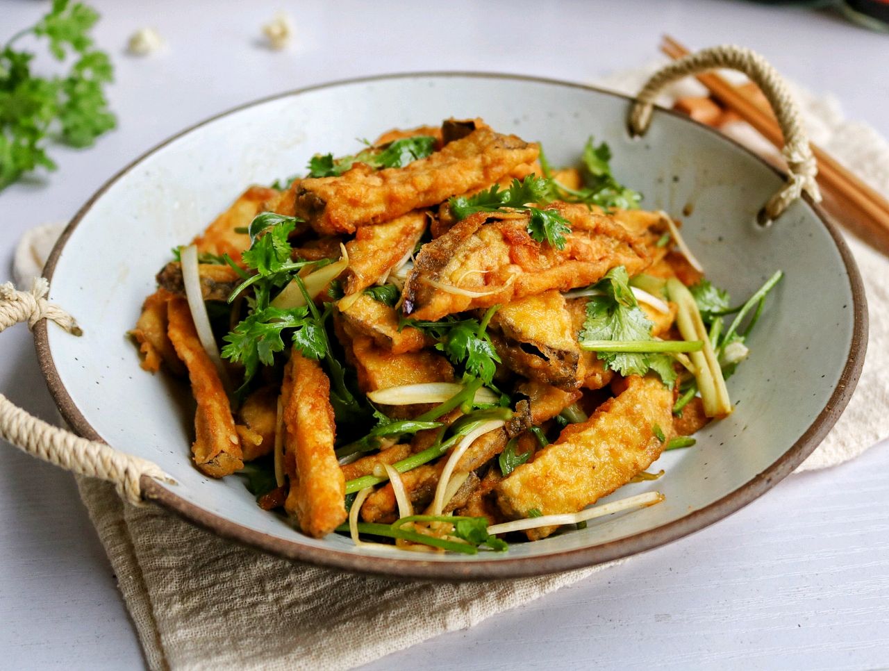 Cách làm cà tím chiên giòn trộn chua ngọt không cần thịt vẫn đưa cơm