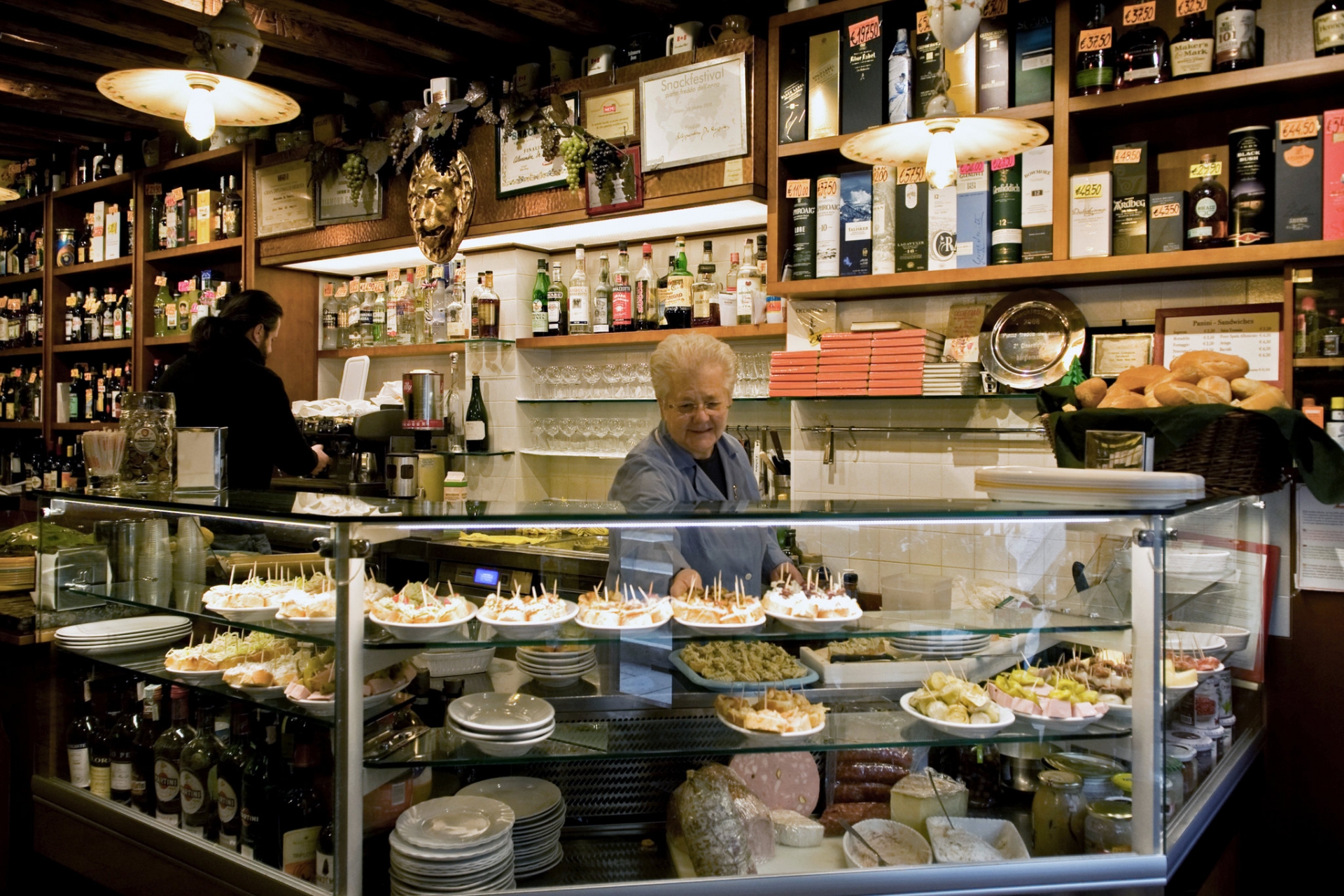 Cicchetti, món ăn nhẹ với những sáng tạo của đầu bếp được coi như một phần của Venice - Ảnh 3