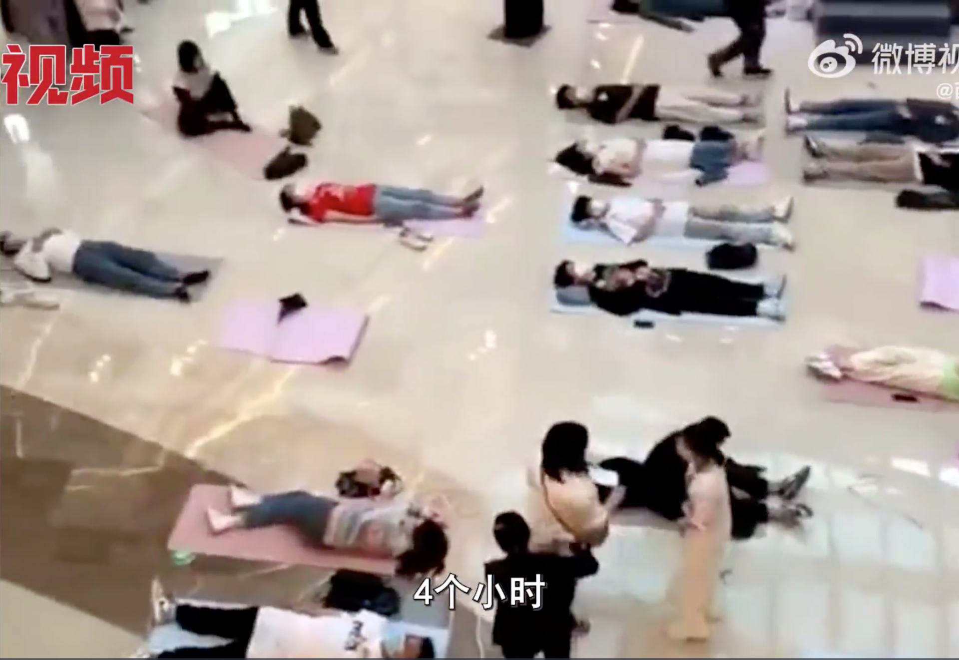 Tham gia cuộc thi “ngồi đờ dẫn”có tổng giải thưởng gần 35 triệu: ngồi bất động trong 4 giờ đồng hồ - Ảnh 4