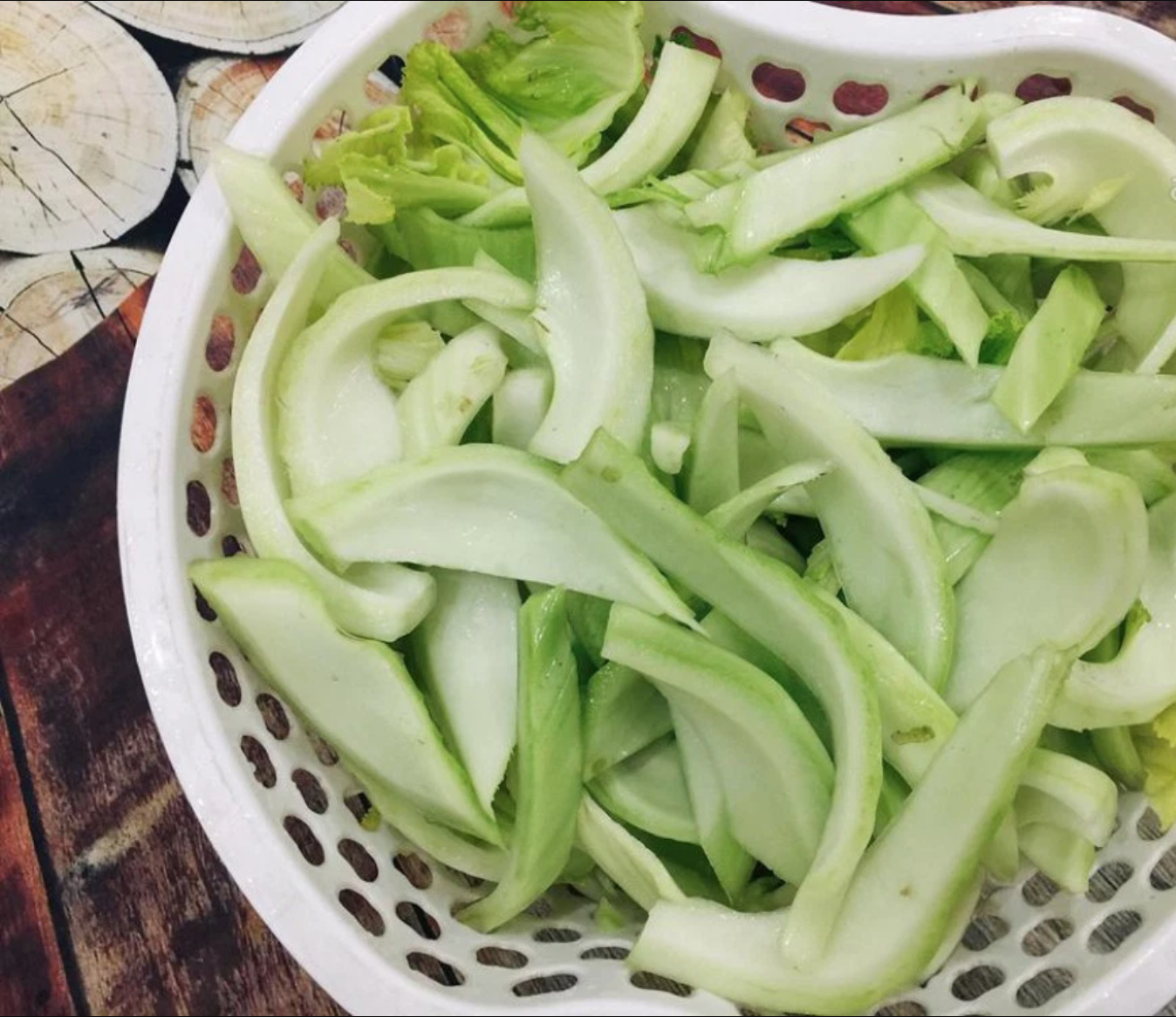 Cách làm ngồng cải muối xổi, chỉ vài tiếng là có món ăn kèm giòn tan, chua dịu - Ảnh 1