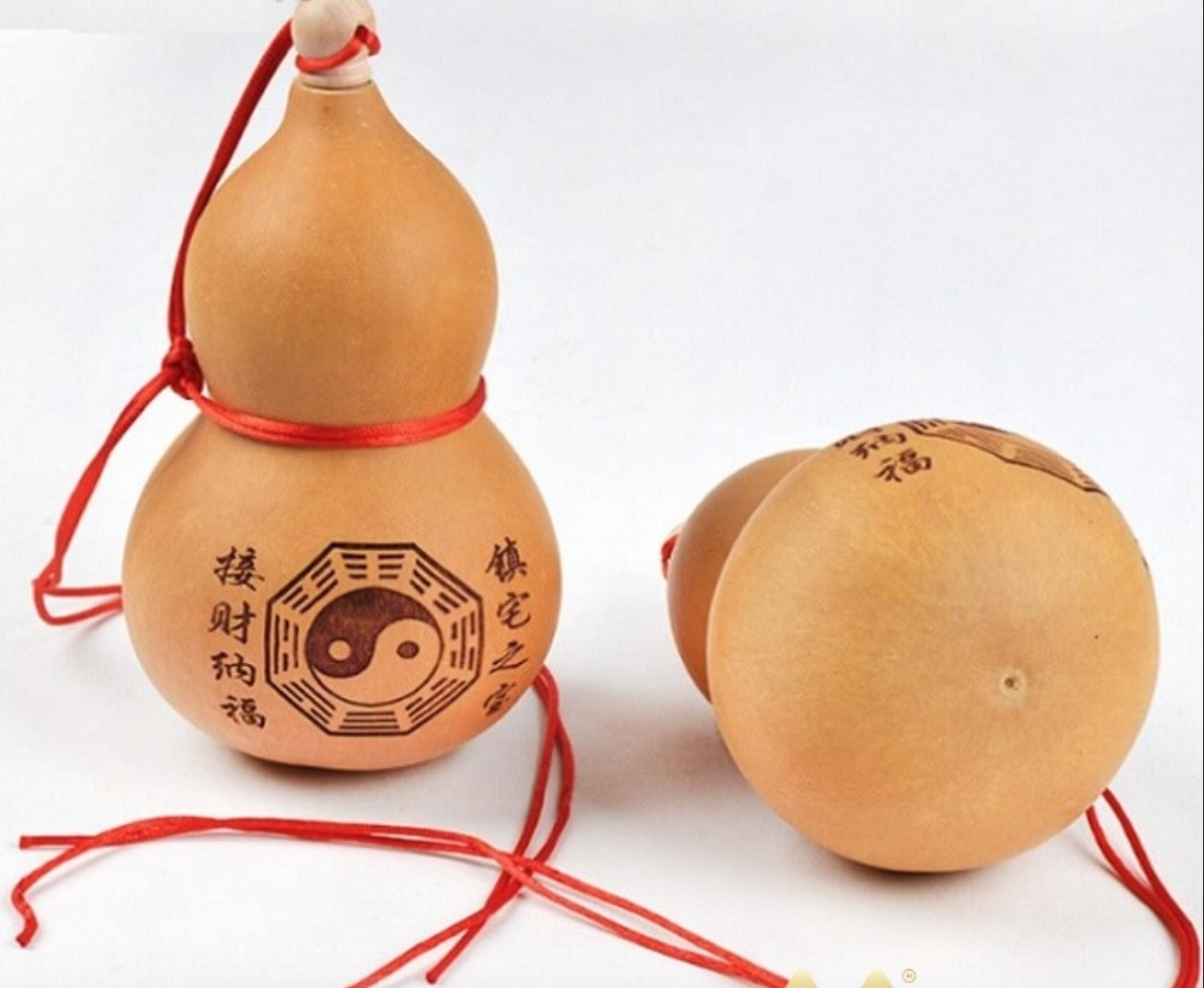 Những vật nên đặt đầu giường phòng ngủ để gia đình luôn êm ấm, hạnh phúc - Ảnh 1