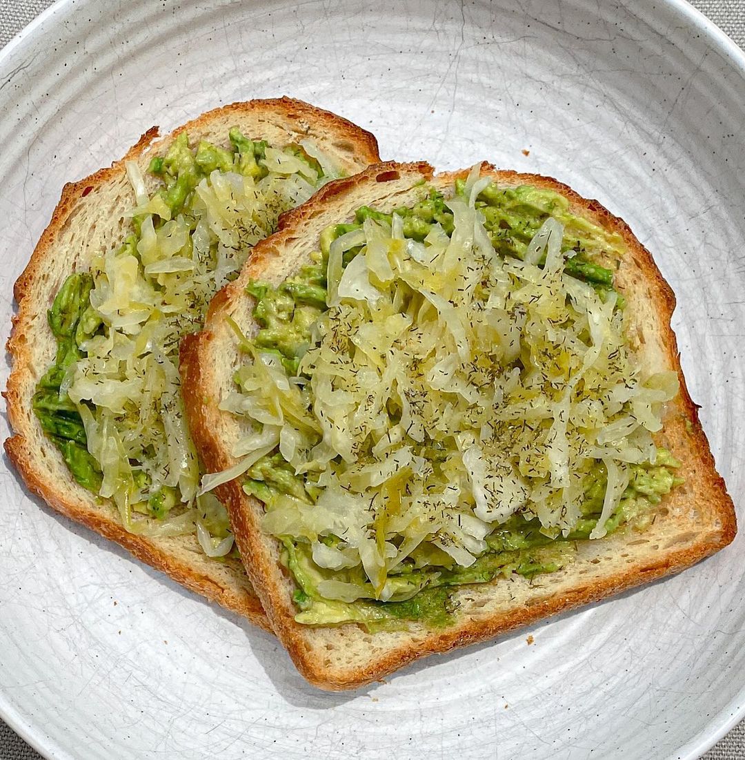 Sauerkraut, món bắp cải muối chua giúp giải ngấy và tốt cho sức khoẻ của người Đức - Ảnh 1