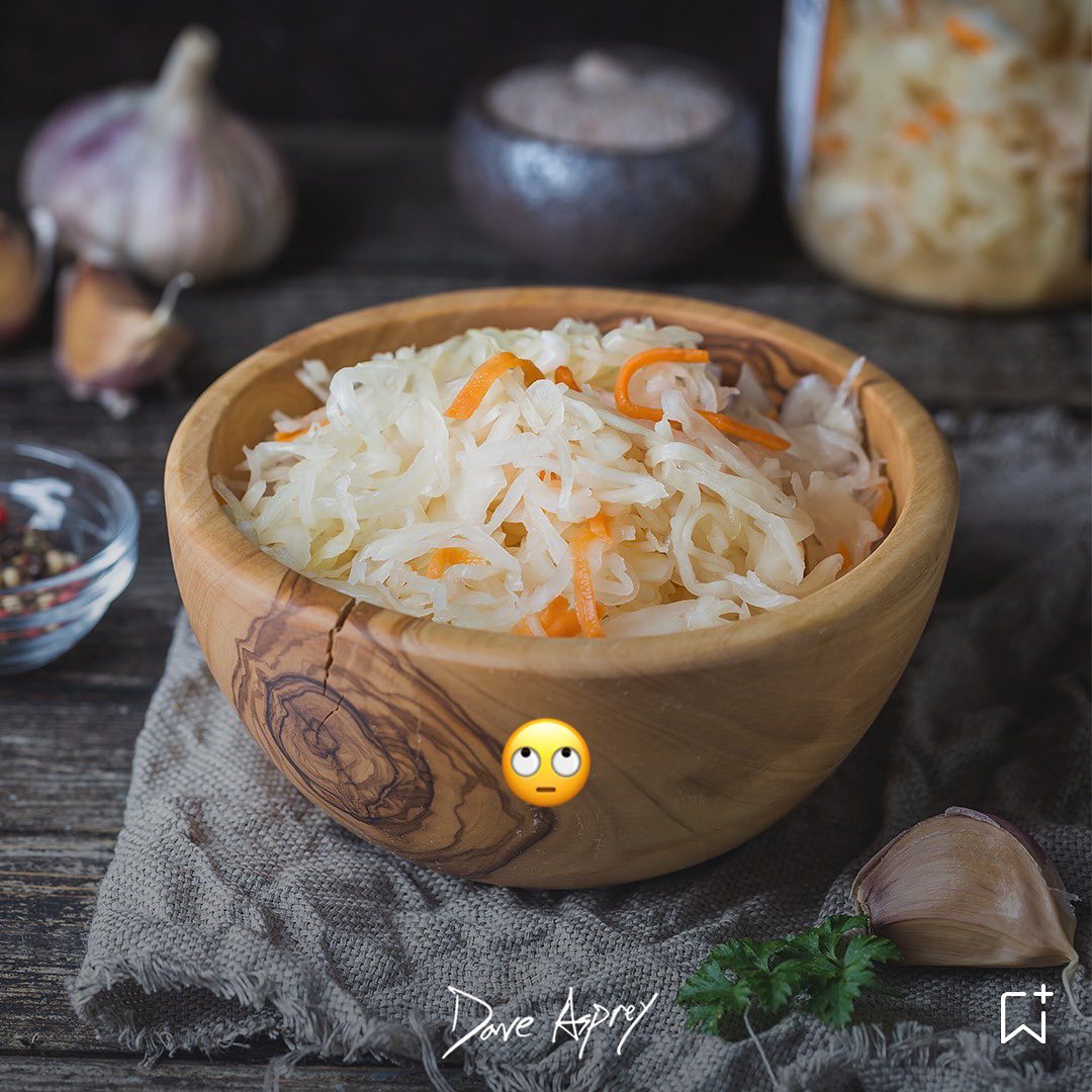 Sauerkraut, món bắp cải muối chua giúp giải ngấy và tốt cho sức khoẻ của người Đức - Ảnh 1