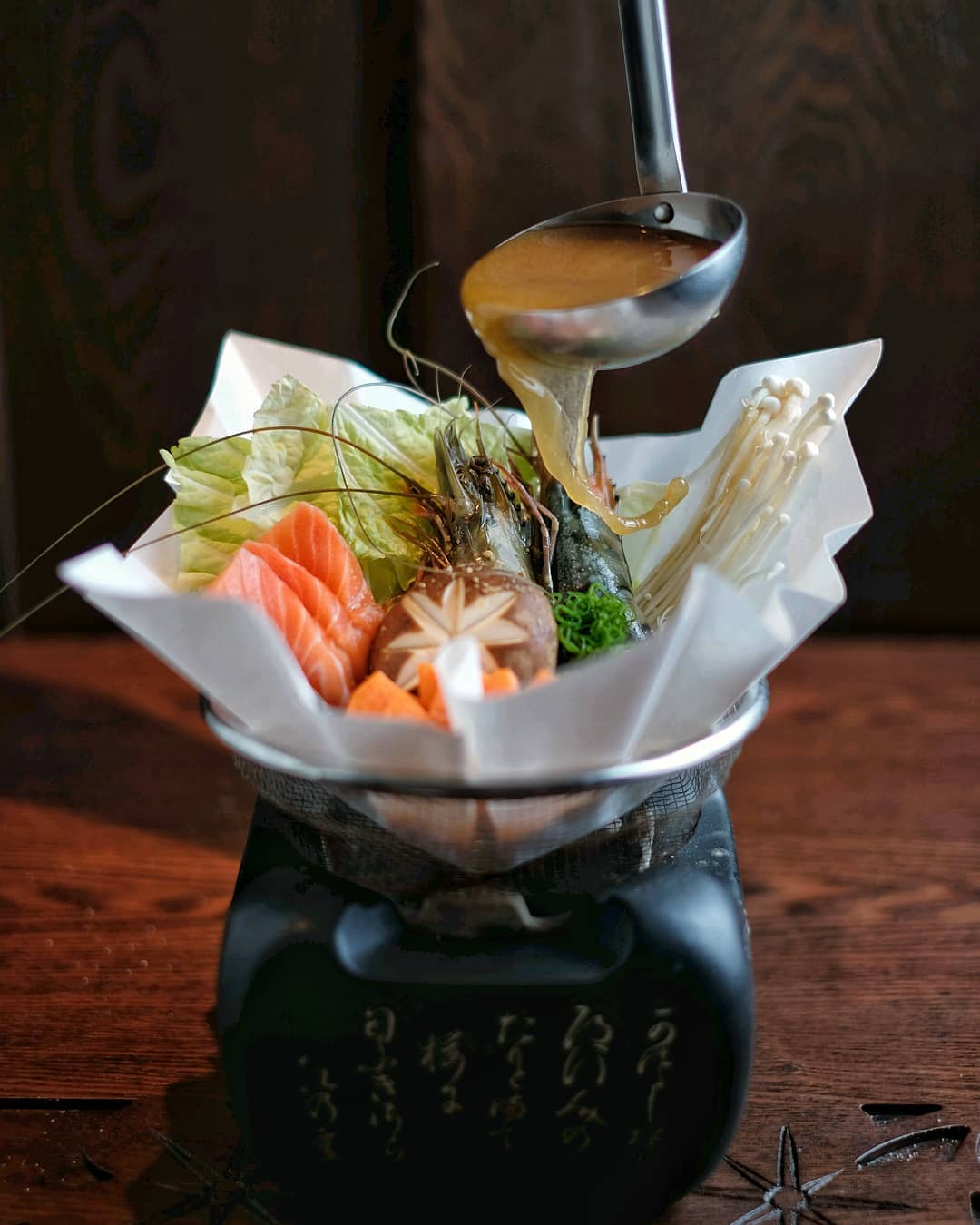 Kami Nabe, món lẩu giấy lạ miệng mà không phải ai cũng biết của xứ sở mặt trời mọc Nhật Bản - Ảnh 1