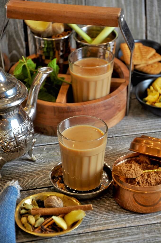 Masala Chai, món trà sữa thảo mộc có vị cay lạ miệng nổi tiếng của Ấn Độ - Ảnh 2