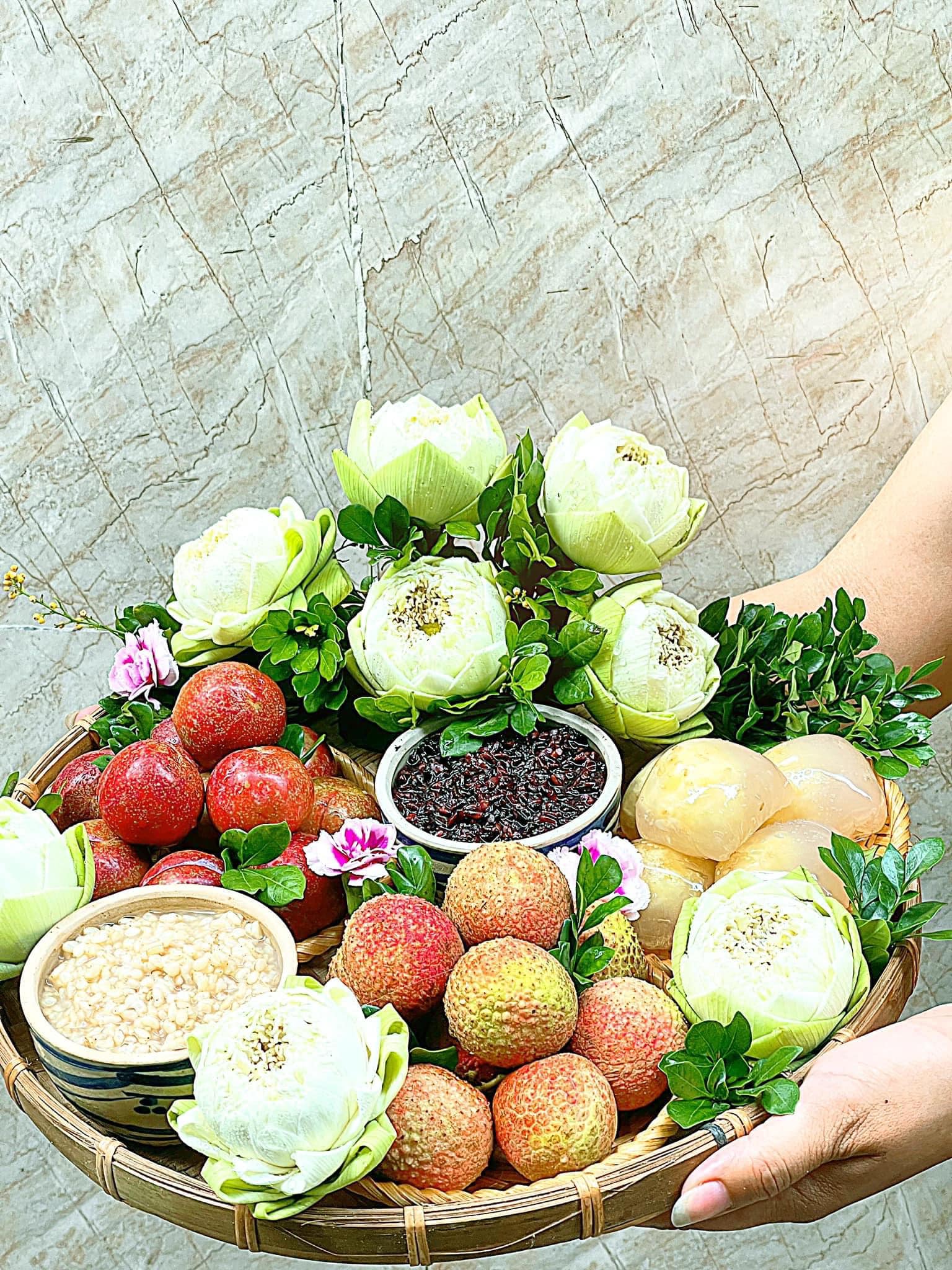 Những set đồ cúng Tết Đoan Ngọ lạ mắt, dù có giá đắt đỏ vẫn được nhiều người săn đón - Ảnh 3