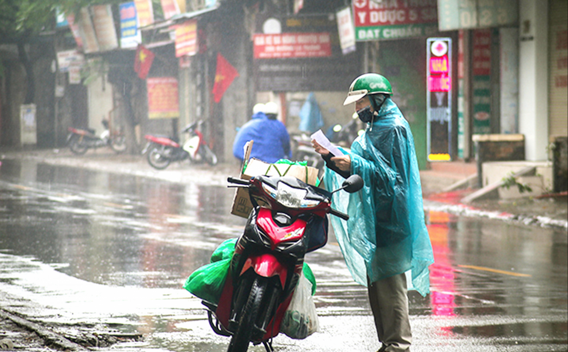 Tuyên bố hoàn tiền cho shipper khi khách không nhận đơn, netizen tìm tên quán để đến ủng hộ - Ảnh 1