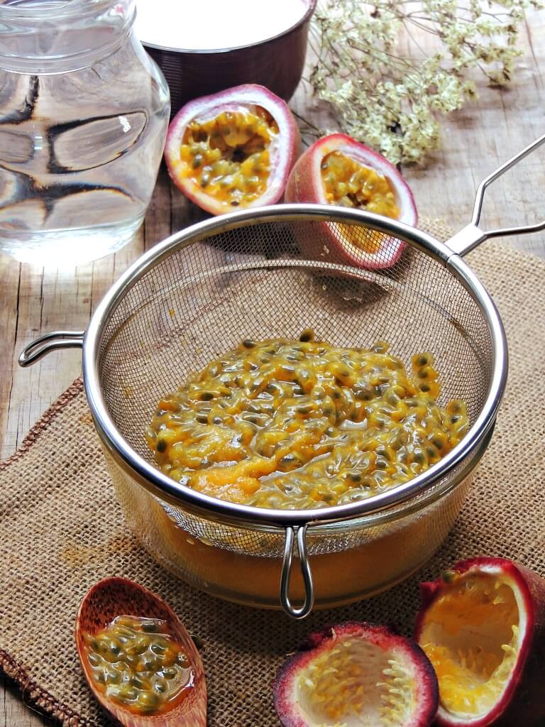 Cách làm kem chanh dây mềm mịn, mát lạnh mà không lo đá dăm - Ảnh 2