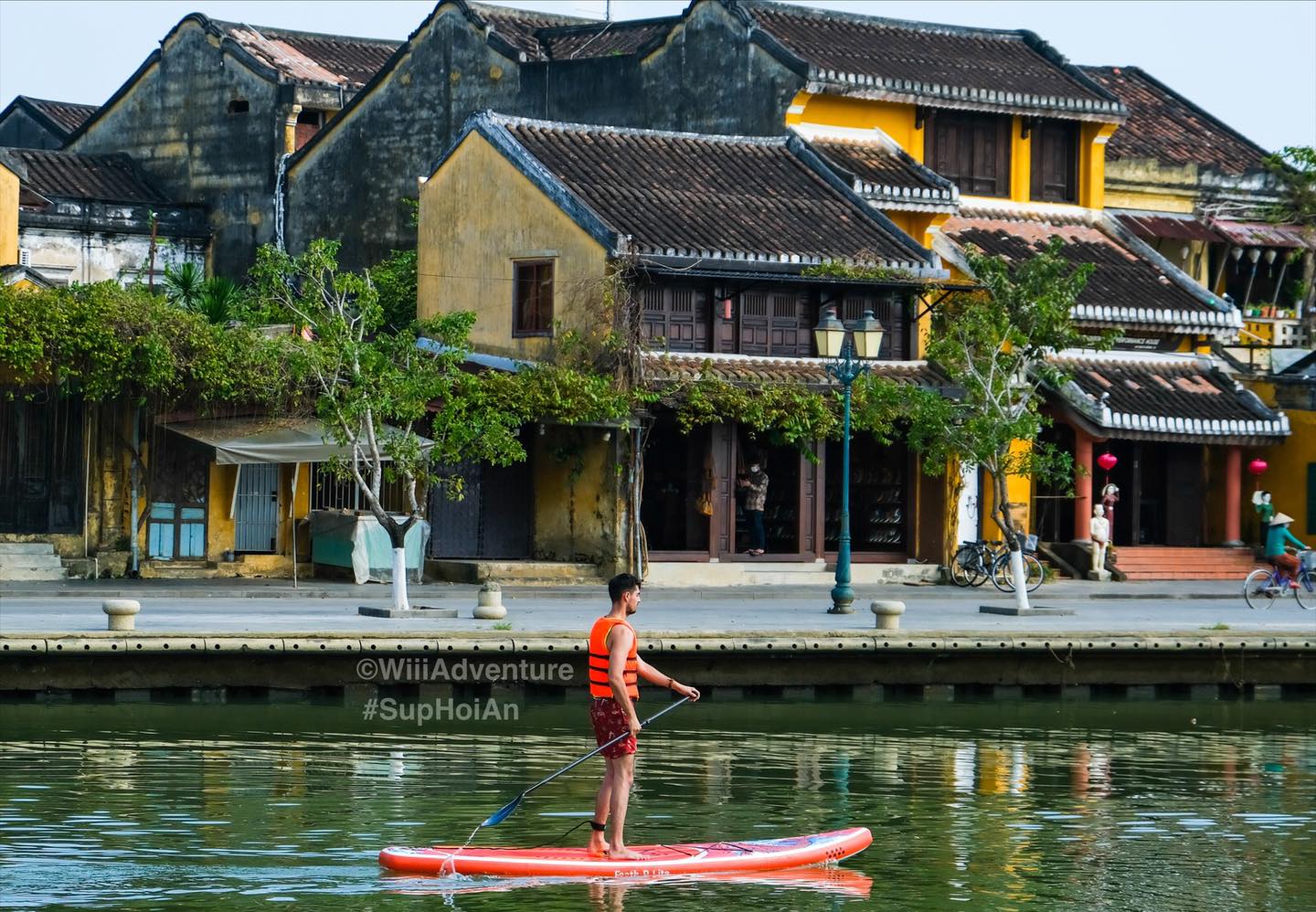 Chèo SUP trên sông Hoài, trải nghiệm thú vị mà bạn không nên bỏ qua khi đến Hội An - Ảnh 1