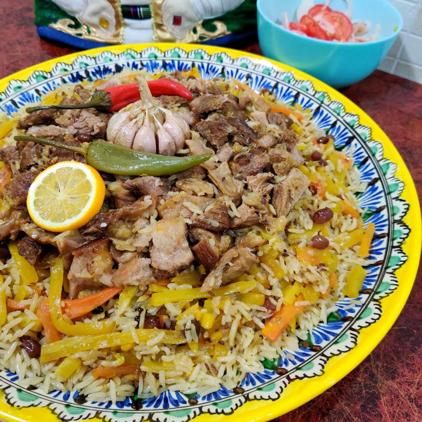 Plov, món cơm quốc dân vốn chỉ dành cho giới quý tộc ở đất nước Trung Á Uzbekistan - Ảnh 1
