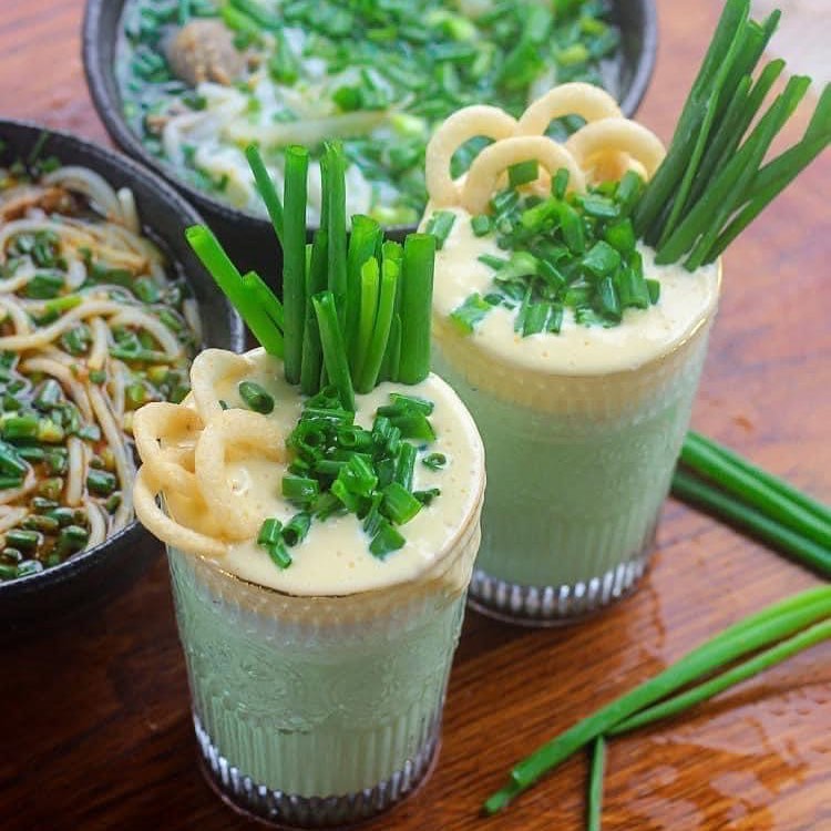 Quán cà phê ra mắt Matcha hành đá xay, netizen được dịp than thở: cuộc đời chưa đủ đắng cay hay sao? - Ảnh 1