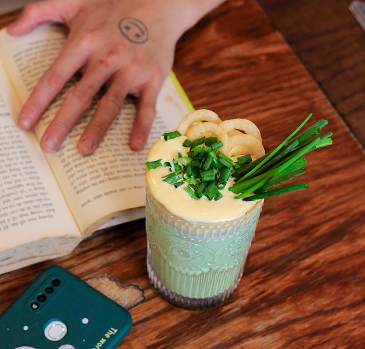 Quán cà phê ra mắt Matcha hành đá xay, netizen được dịp than thở: cuộc đời chưa đủ đắng cay hay sao? - Ảnh 2