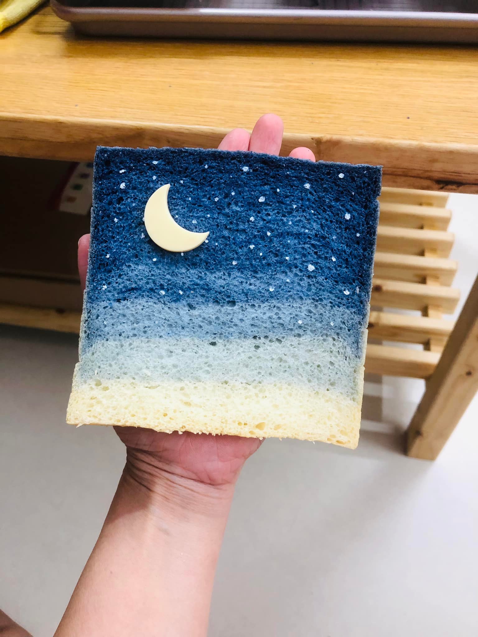 Cách làm bánh mì phong cách ombre đơn giản, đẹp mắt, sống ảo cực “ăn hình” - Ảnh 2