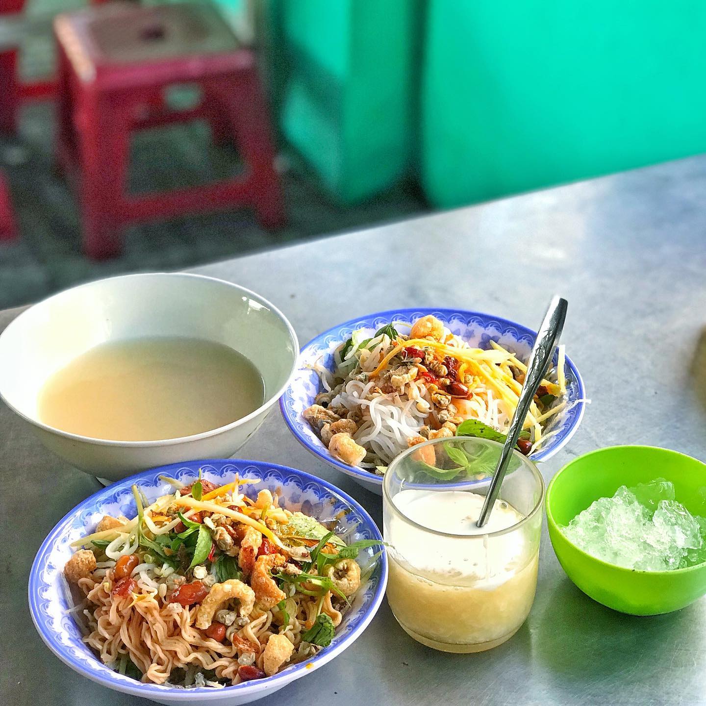 4 món đặc sản ngon, bổ, rẻ làm nên sự khác biệt của ẩm thực Cồn Hến, Huế - Ảnh 1