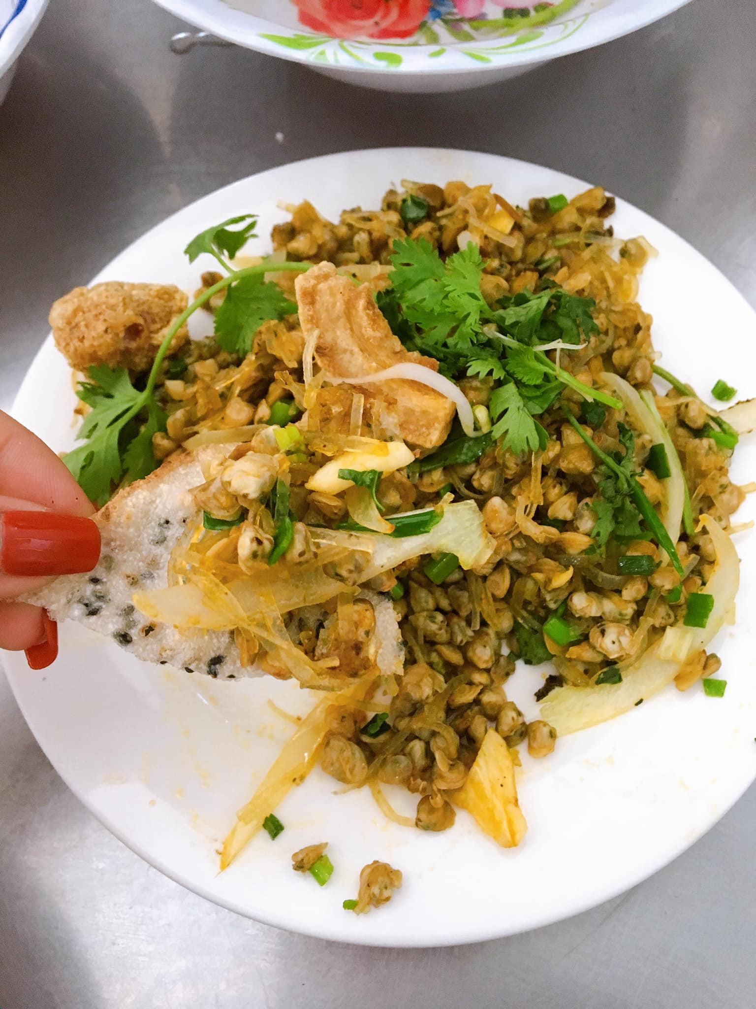 4 món đặc sản ngon, bổ, rẻ làm nên sự khác biệt của ẩm thực Cồn Hến, Huế - Ảnh 1