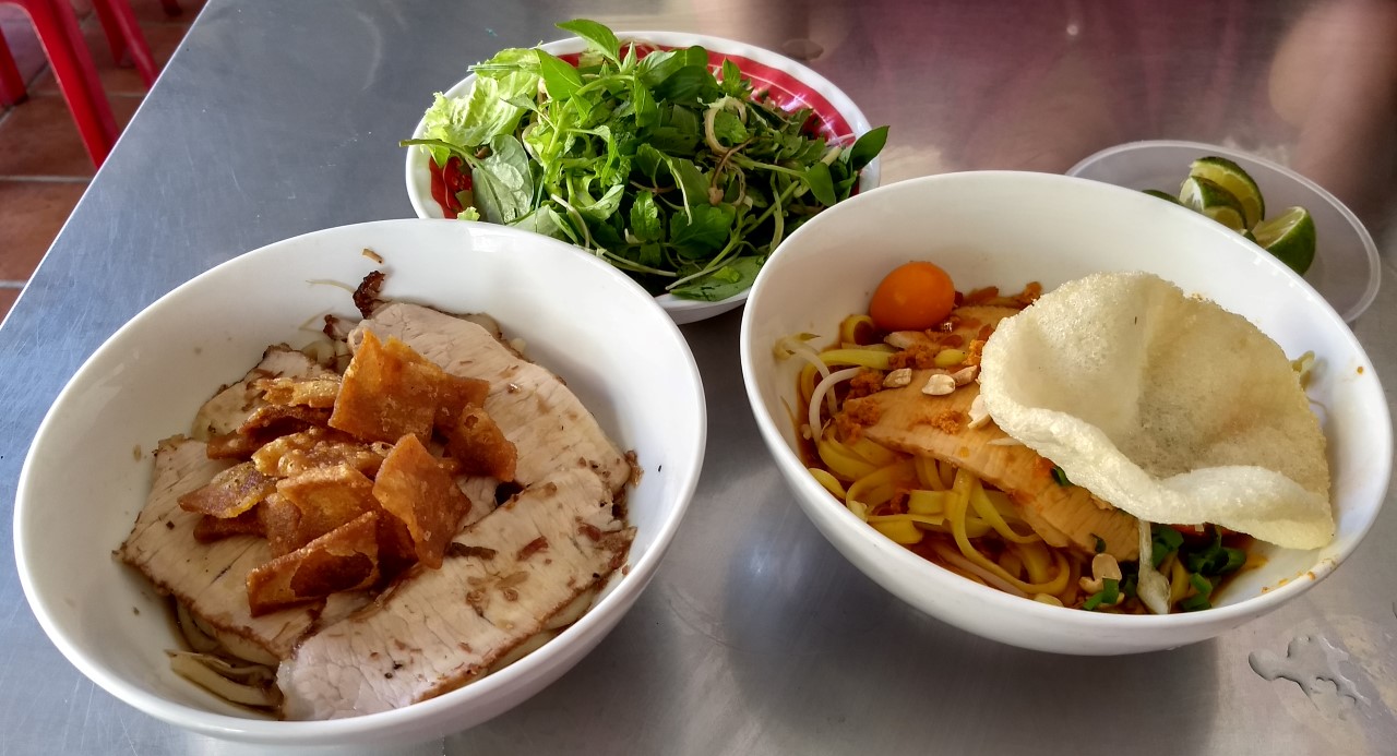 Ngoài cao lầu Thanh, Hội An còn cả tá quán cao lầu lâu đời vừa ngon vừa hợp túi tiền - Ảnh 1