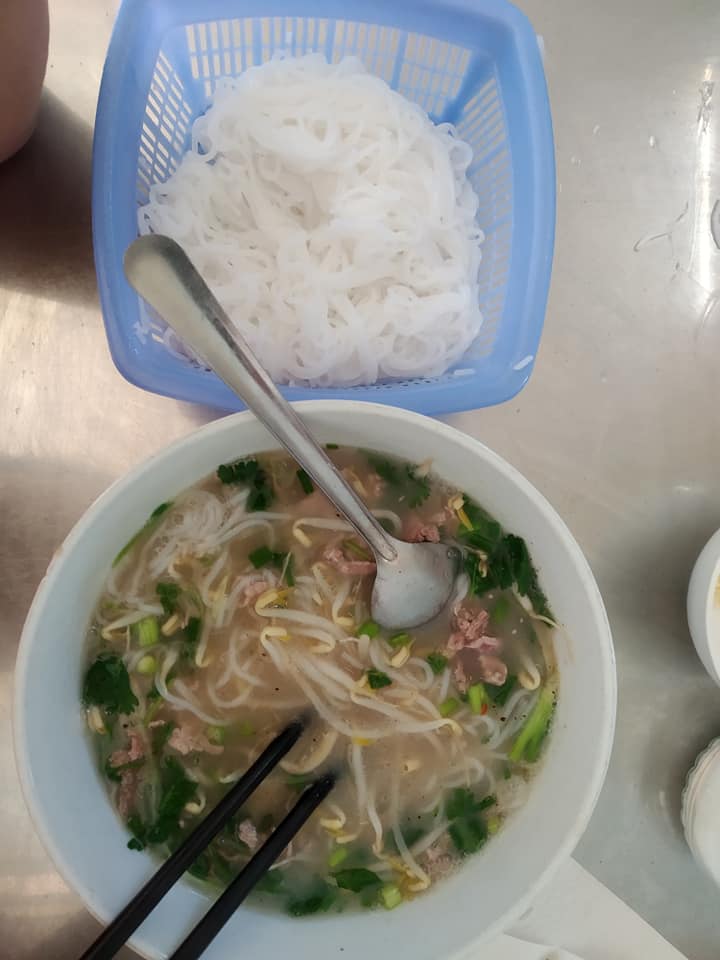 Bún nước, phiên bản biến tấu từ bún tôm Bình Định khiến nhiều người mê mẩn khi đến Kon Tum - Ảnh 3